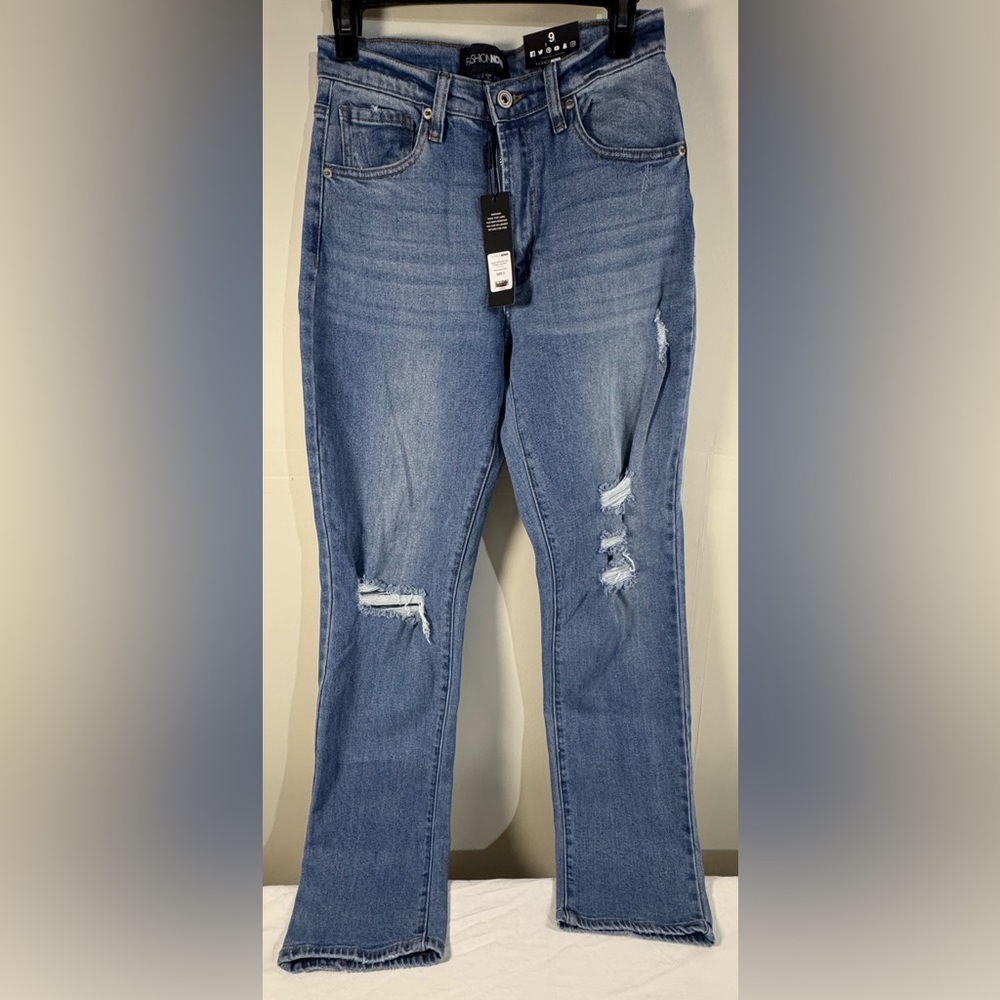Fashion Nova distressed jeans replay of the 90s slim straight‎ leg size 9